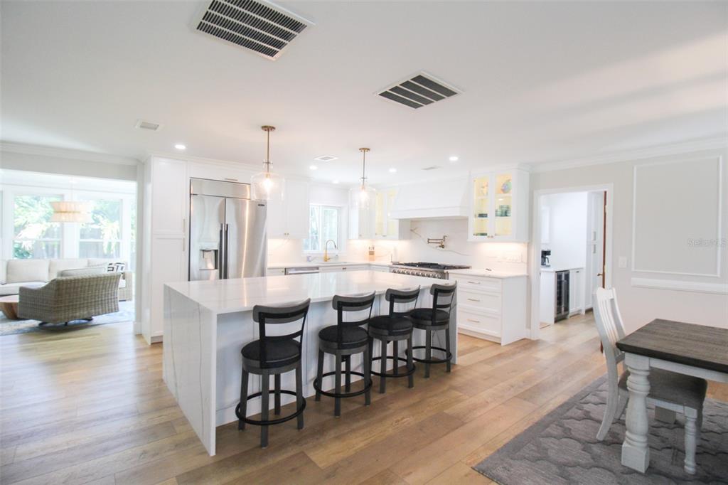 691 Russell Street Longboat Key, FL 34228 - Photo 29 of 38