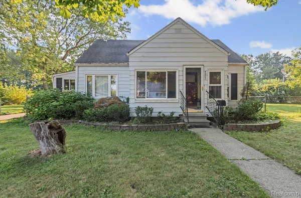 $175,000 | 4802 Hazel Street, Dearborn Heights, MI 48125