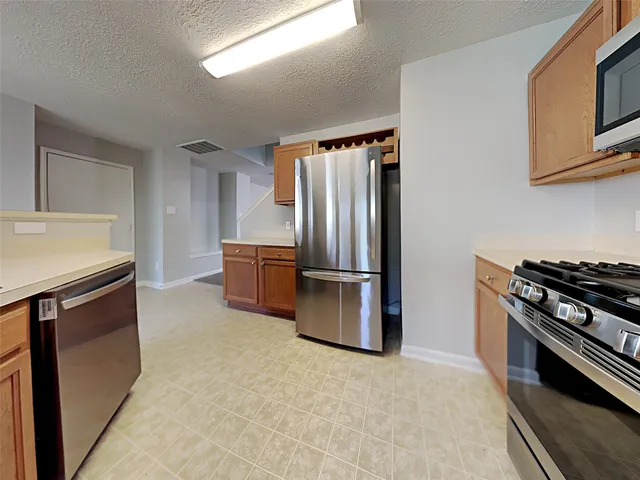 $1,690 | 19023 Remington Park Drive, Houston, TX 77073