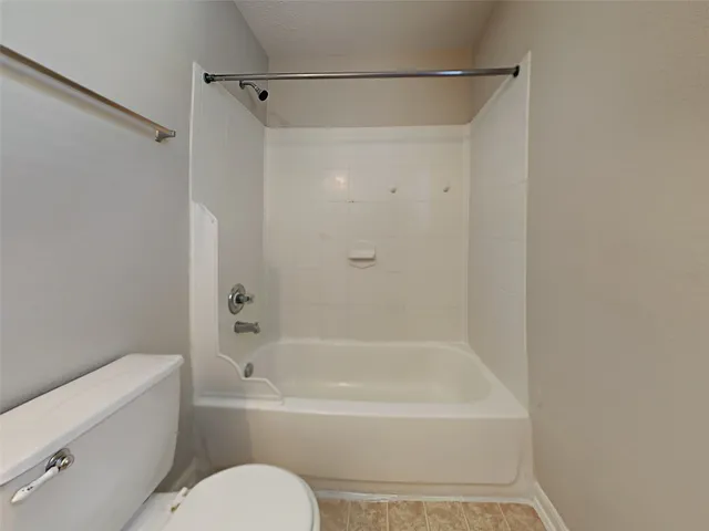 $1,690 | 19023 Remington Park Drive, Houston, TX 77073