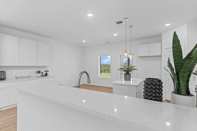 $355,990 | 2319 Ridgewood Drive, West Columbia, TX 77486