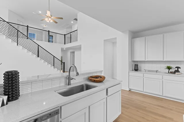 $355,990 | 2319 Ridgewood Drive, West Columbia, TX 77486