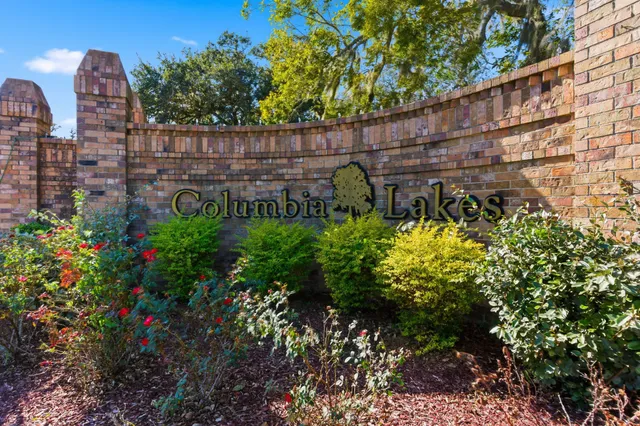 $355,990 | 2319 Ridgewood Drive, West Columbia, TX 77486