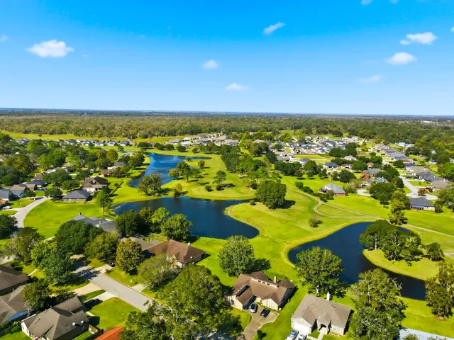 $355,990 | 2319 Ridgewood Drive, West Columbia, TX 77486