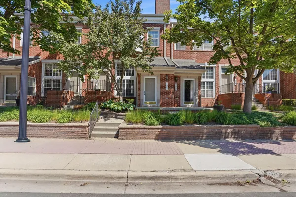 $299,000 | 126 Allenhurst Avenue, Royal Oak, MI 48067