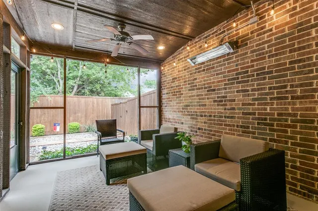 $799,000 | 223 Wood Street, Unit 201, Grapevine, TX 76051