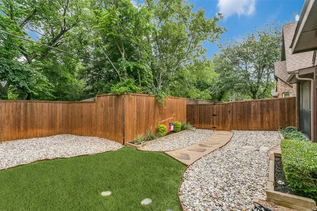 $799,000 | 223 Wood Street, Unit 201, Grapevine, TX 76051