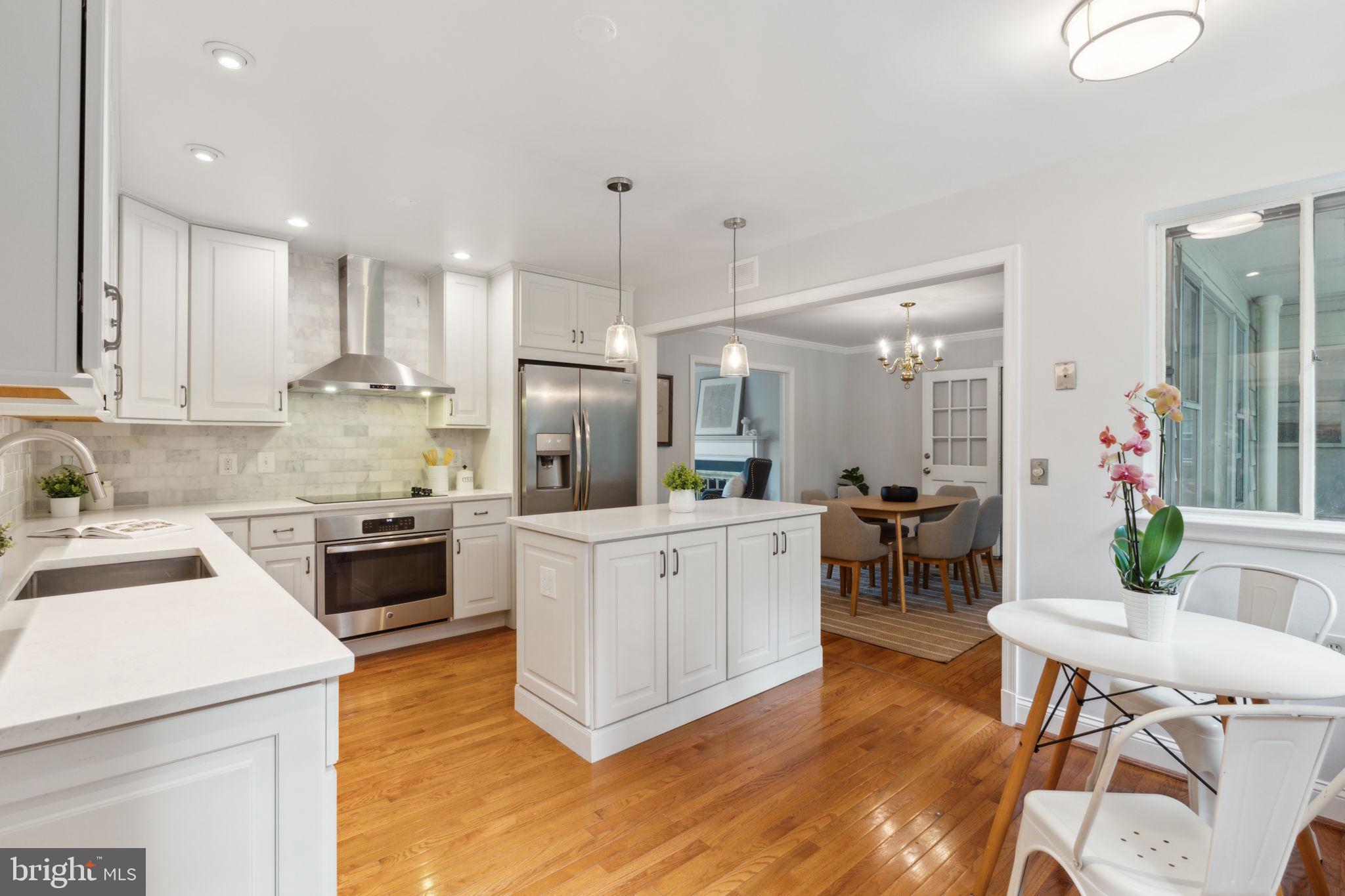 5910 Overlea Road Bethesda, MD 20816 - Photo 13 of 50 Gourmet Renovated Kitchen