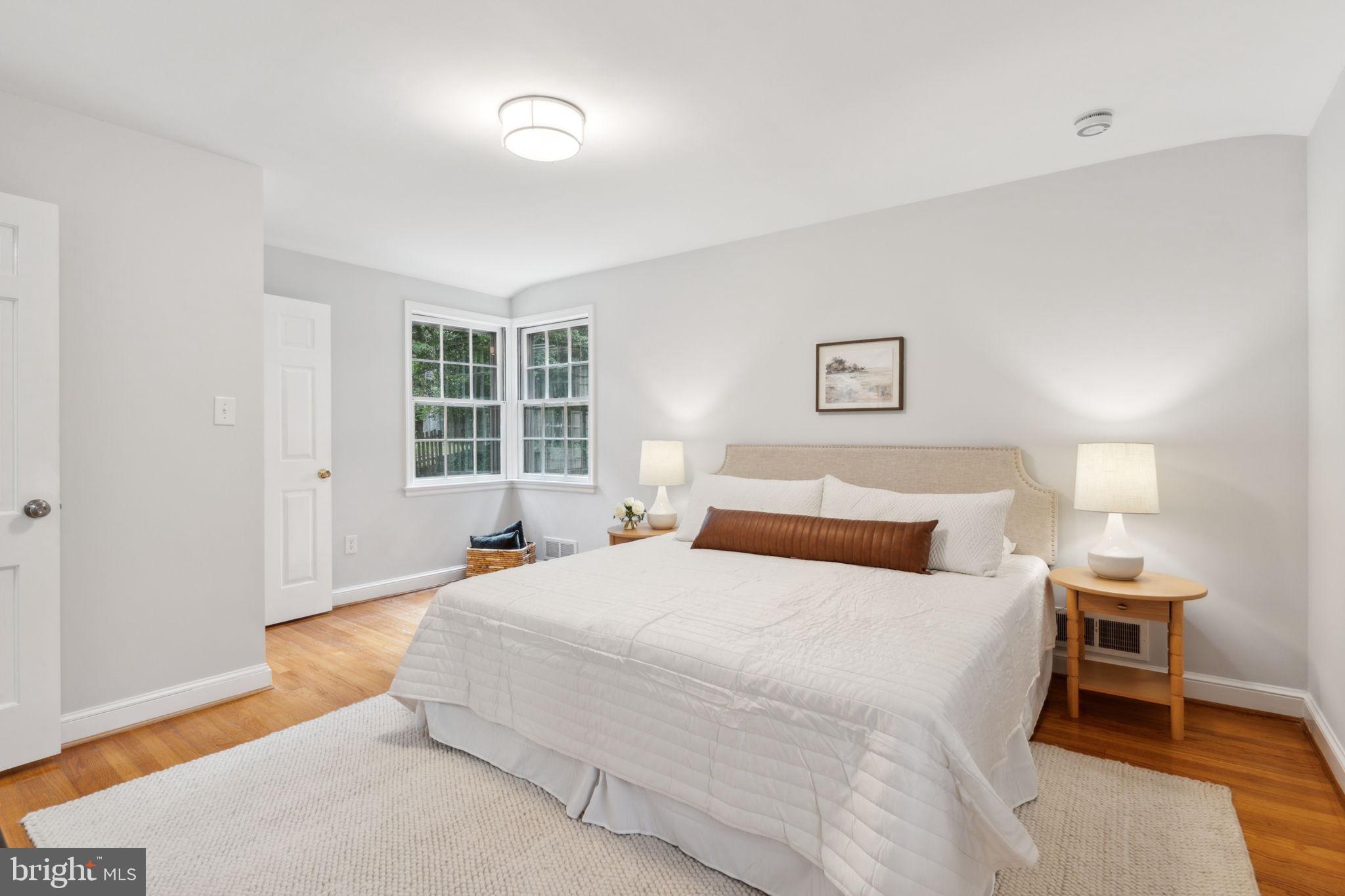 5910 Overlea Road Bethesda, MD 20816 - Photo 19 of 50 Primary Bedroom in the main level