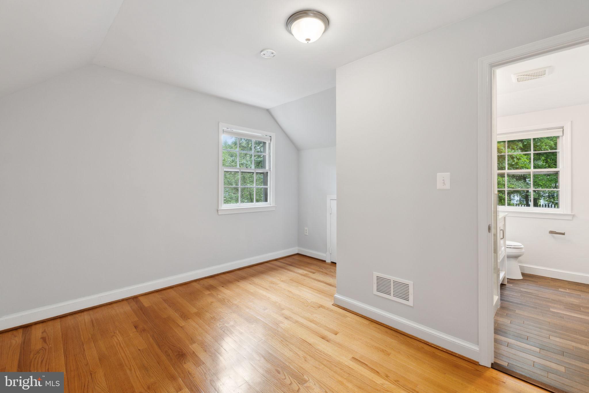 5910 Overlea Road Bethesda, MD 20816 - Photo 36 of 50 Upper Level - 5th Bedroom