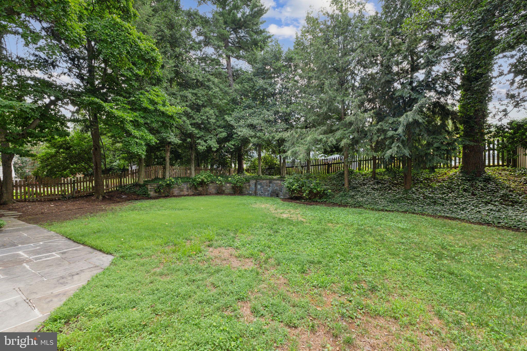 5910 Overlea Road Bethesda, MD 20816 - Photo 46 of 50 Fenced Yard