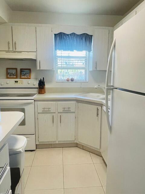 1997 Southwest Palm City Road, Unit D Stuart, FL 34994 - Photo 10 of 38 IMG_1663