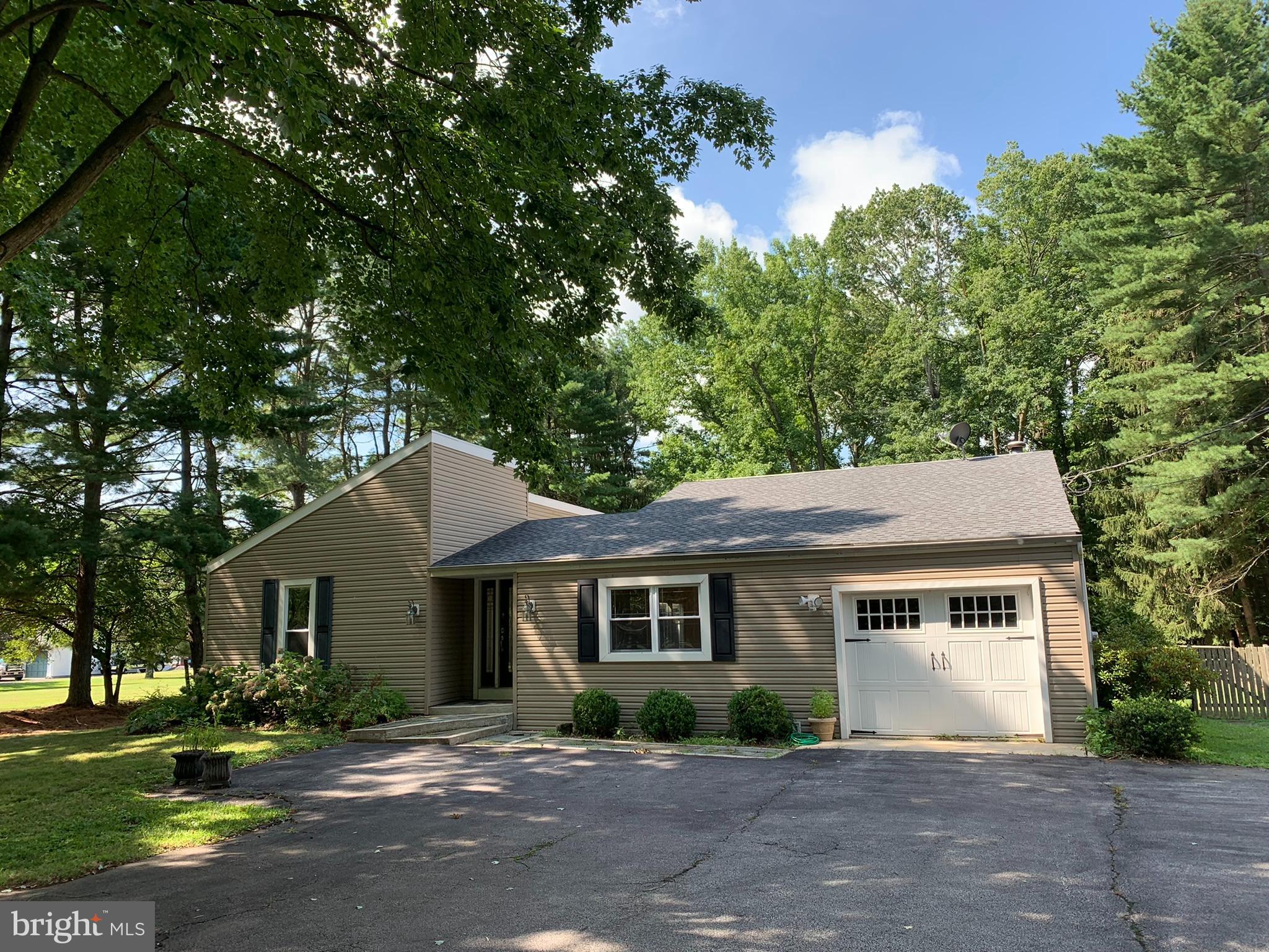 661 Mt Laurel Road Mount Laurel, NJ 08054 - Photo 3 of 25 Tranquil setting