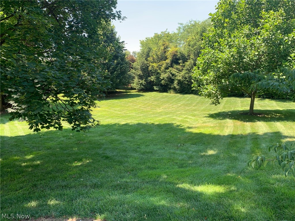 1901 Hollythorne Road Northeast Canton, OH 44721 - Photo 34 of 35 Gallery Image 34