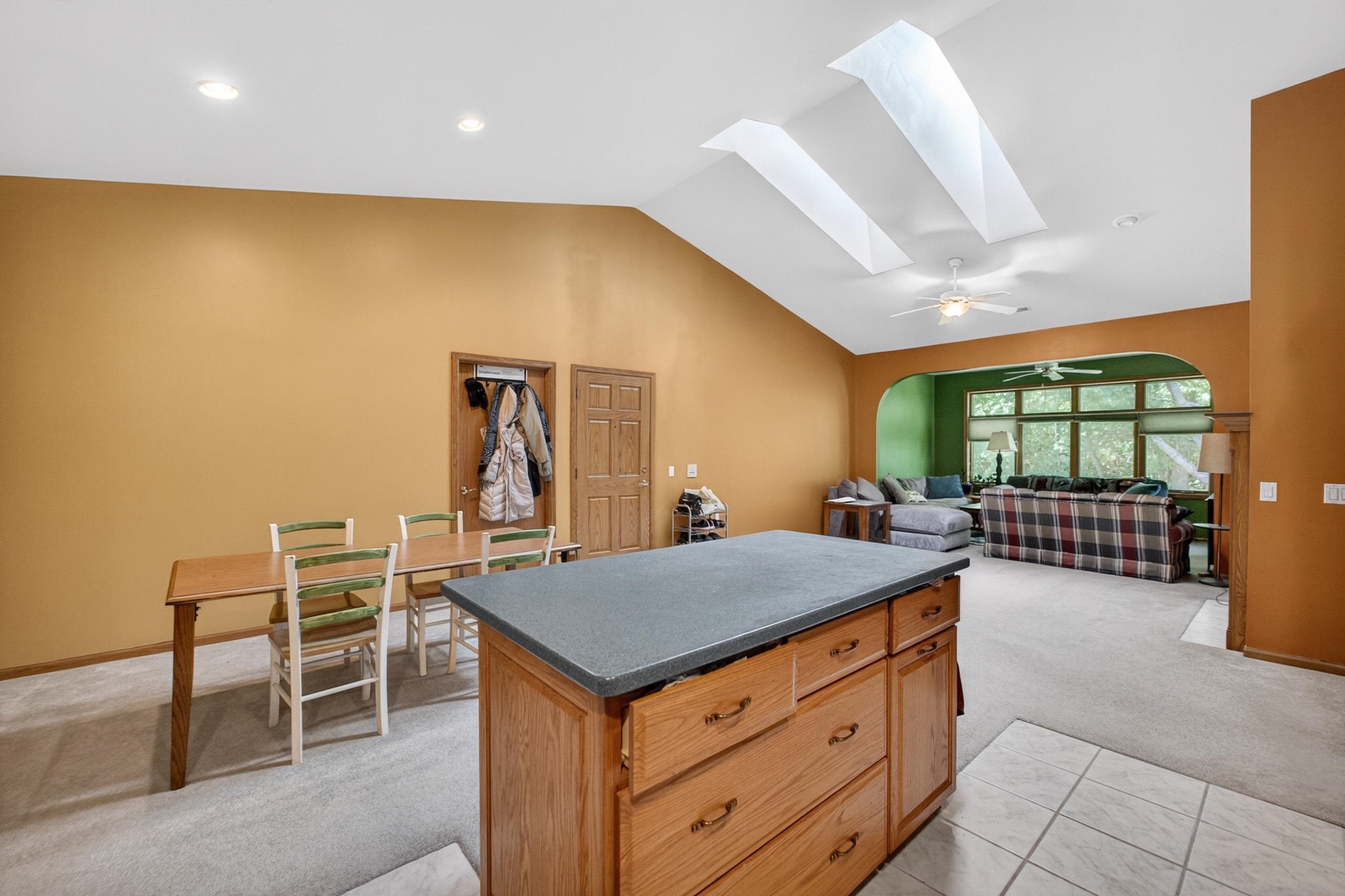 6802 Raymond Road, Unit 205 Madison, WI 53719 - Photo 4 of 25