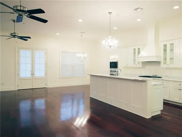 $2,950 | 2 Laux Manor Drive, Metairie, LA 70003