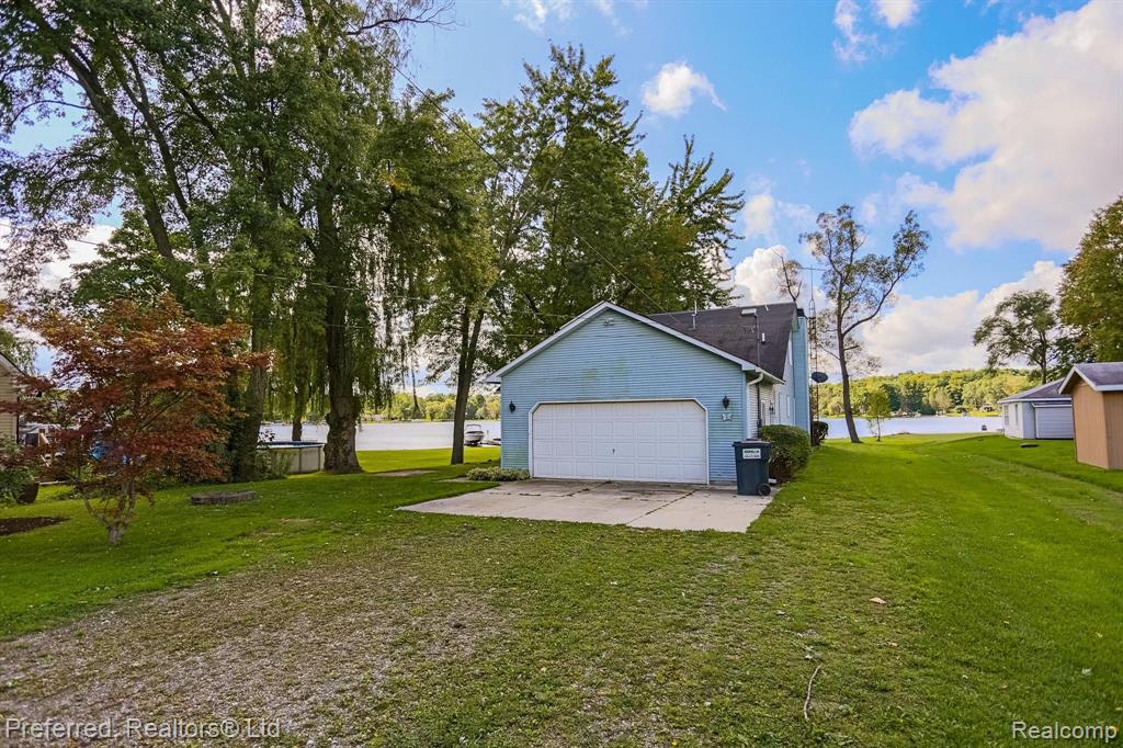 5863 Mabley Hill Road Fenton, MI 48430 - Photo 9 of 48
