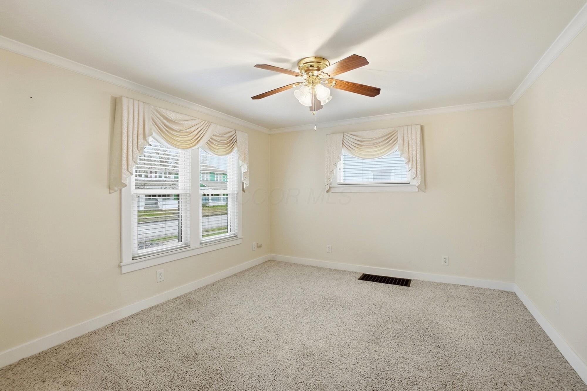 555 East Weber Road Columbus, OH 43202 - Photo 10 of 53 044