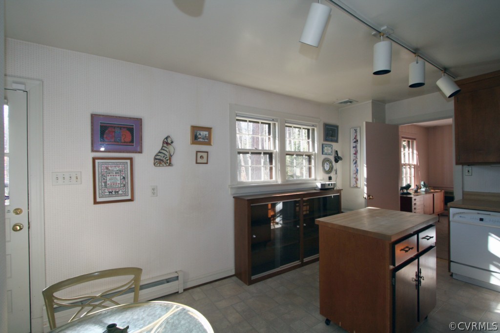8443 Abbey Road Richmond, VA 23235 - Photo 8 of 22 Gallery Image 8