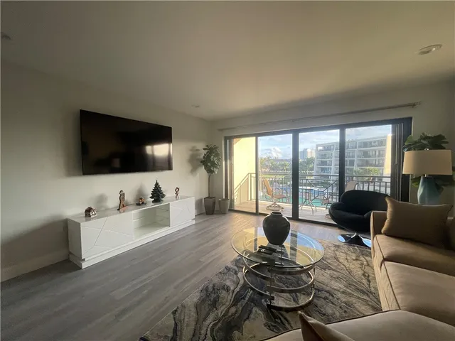 $6,300 | 3939 Ocean Drive, Unit 405B, Vero Beach, FL 32963