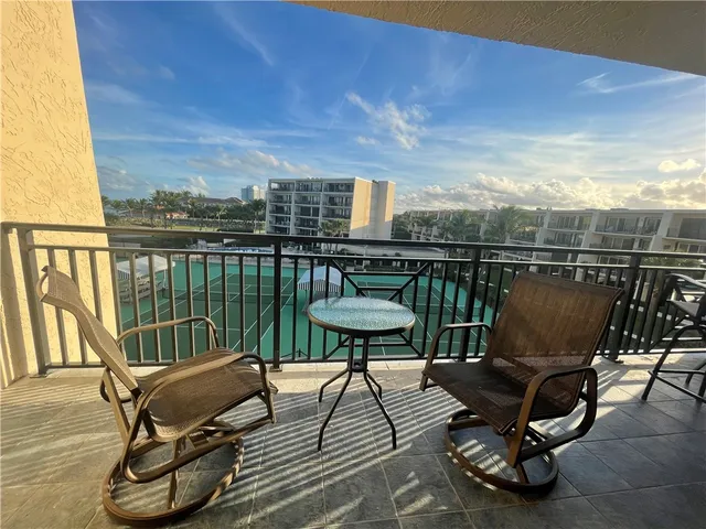 $6,300 | 3939 Ocean Drive, Unit 405B, Vero Beach, FL 32963