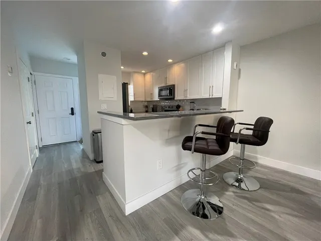 $6,300 | 3939 Ocean Drive, Unit 405B, Vero Beach, FL 32963