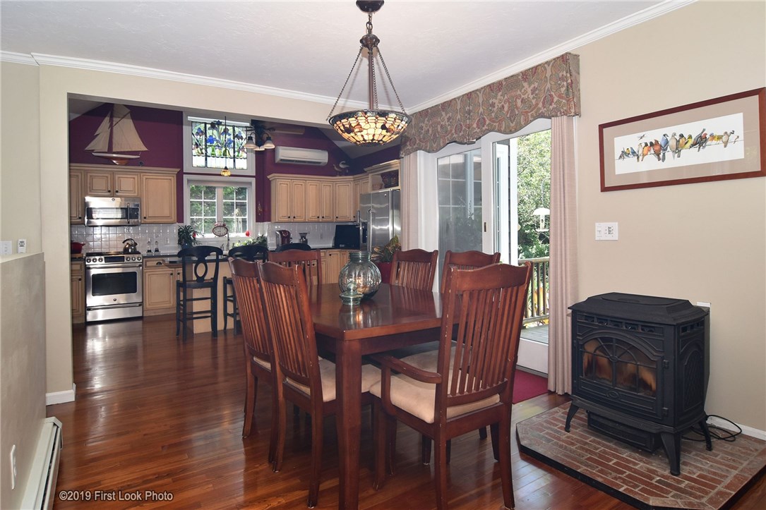 852 Anthony Road Portsmouth, RI 02871 - Photo 13 of 40