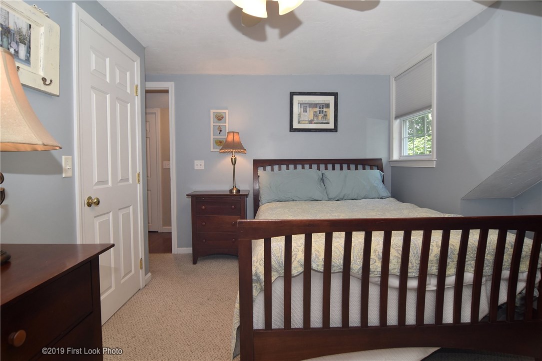852 Anthony Road Portsmouth, RI 02871 - Photo 23 of 40