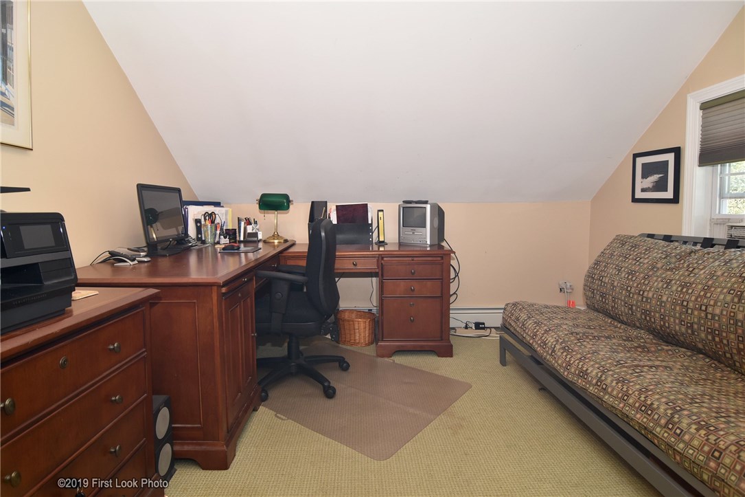 852 Anthony Road Portsmouth, RI 02871 - Photo 24 of 40