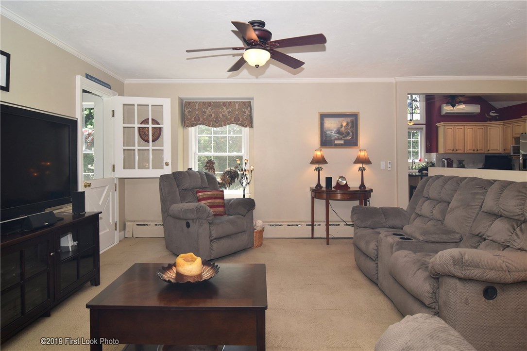 852 Anthony Road Portsmouth, RI 02871 - Photo 4 of 40