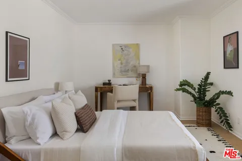 $949,000 | 4003 Sunset Drive, Unit 8, Los Angeles, CA 90027