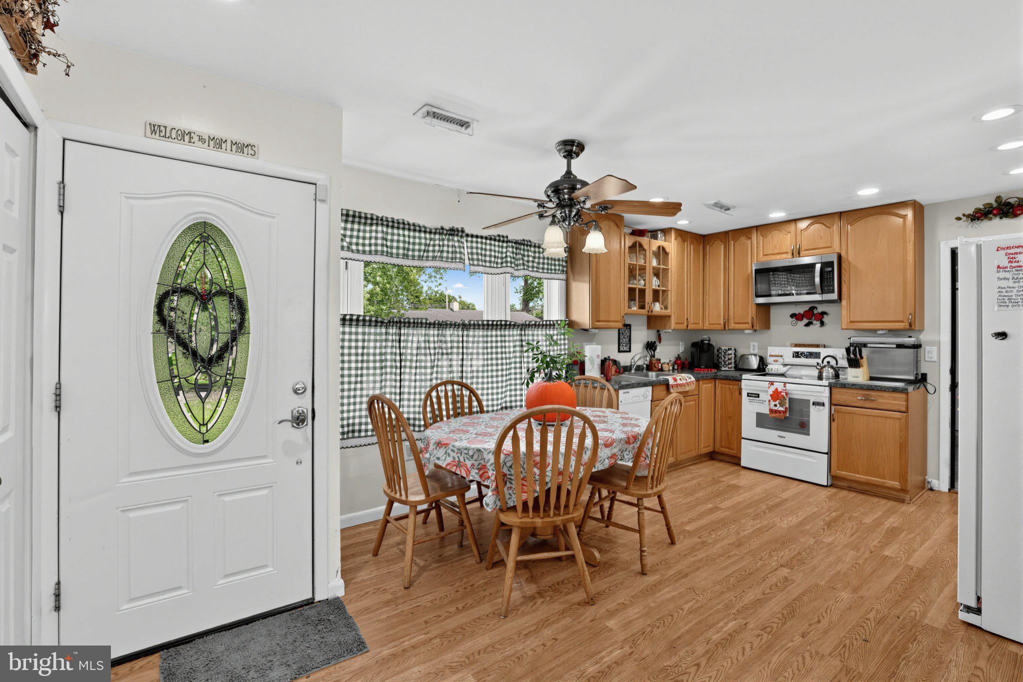 2 Idlewild Road Levittown, PA 19057 - Photo 4 of 43 Gallery Image 4