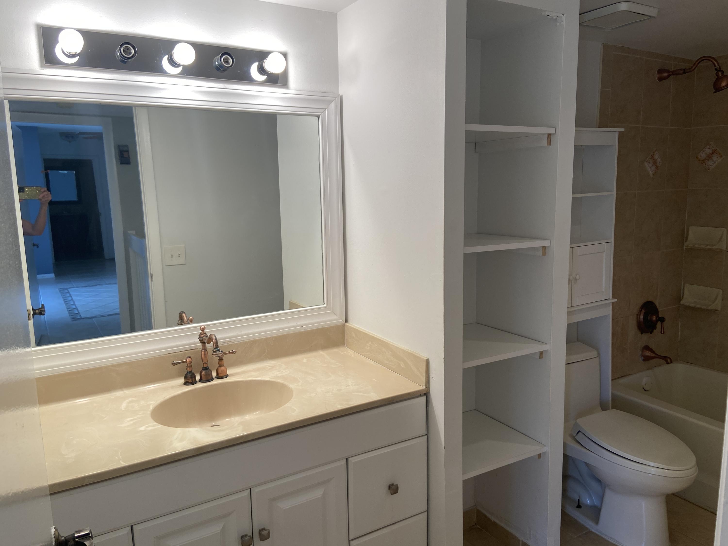 8541 Boca Rio Drive Boca Raton, FL 33433 - Photo 15 of 28 2nd Full Bath