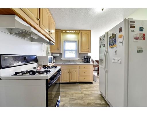 105 Victoria Street Springfield, MA 01104 - Photo 5 of 15 Gallery Image 5