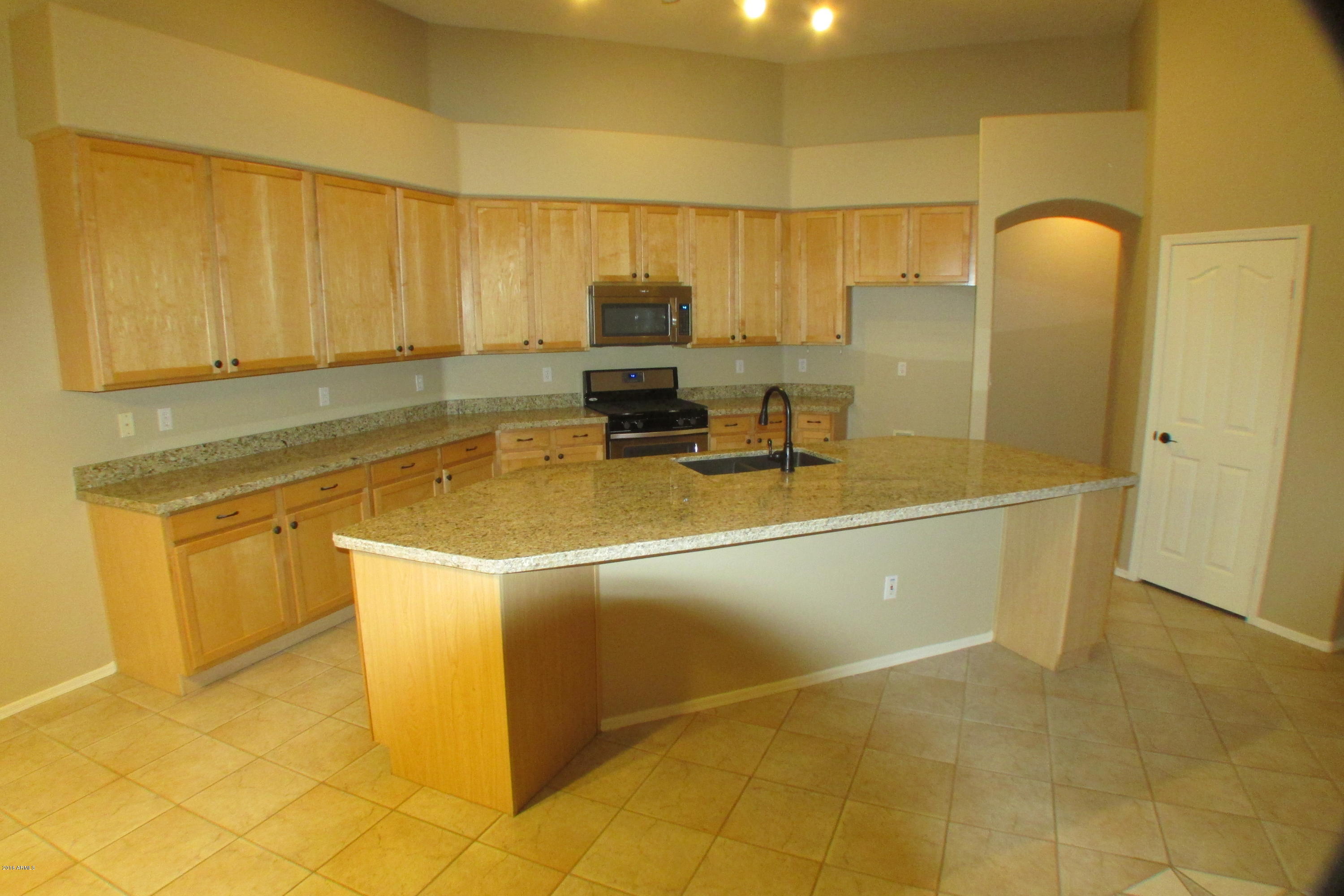 461 West Merrill Avenue Gilbert, AZ 85233 - Photo 6 of 23 IMG_6970