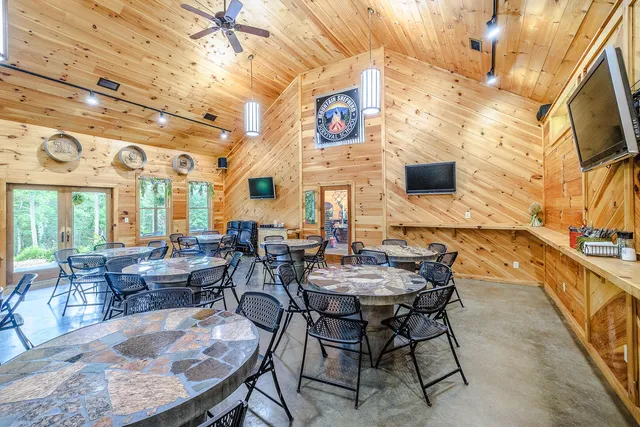 $2,440,000 | 57 Hemlock Ridge Lane, Catawba, VA 24070