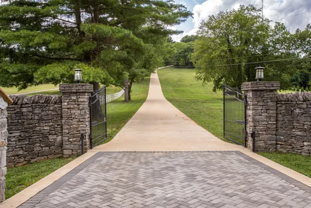 $2,750,000 | 3910 Brick Church Pike, Nashville, TN 37207