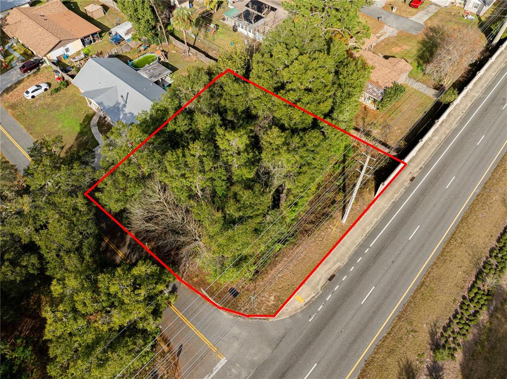 Southeast 4th Street Ocala, FL 34480 - Photo 4 of 13 a view of a backyard with plants