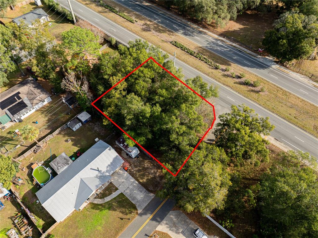 Southeast 4th Street Ocala, FL 34480 - Photo 5 of 13 a view of a yard with potted plants