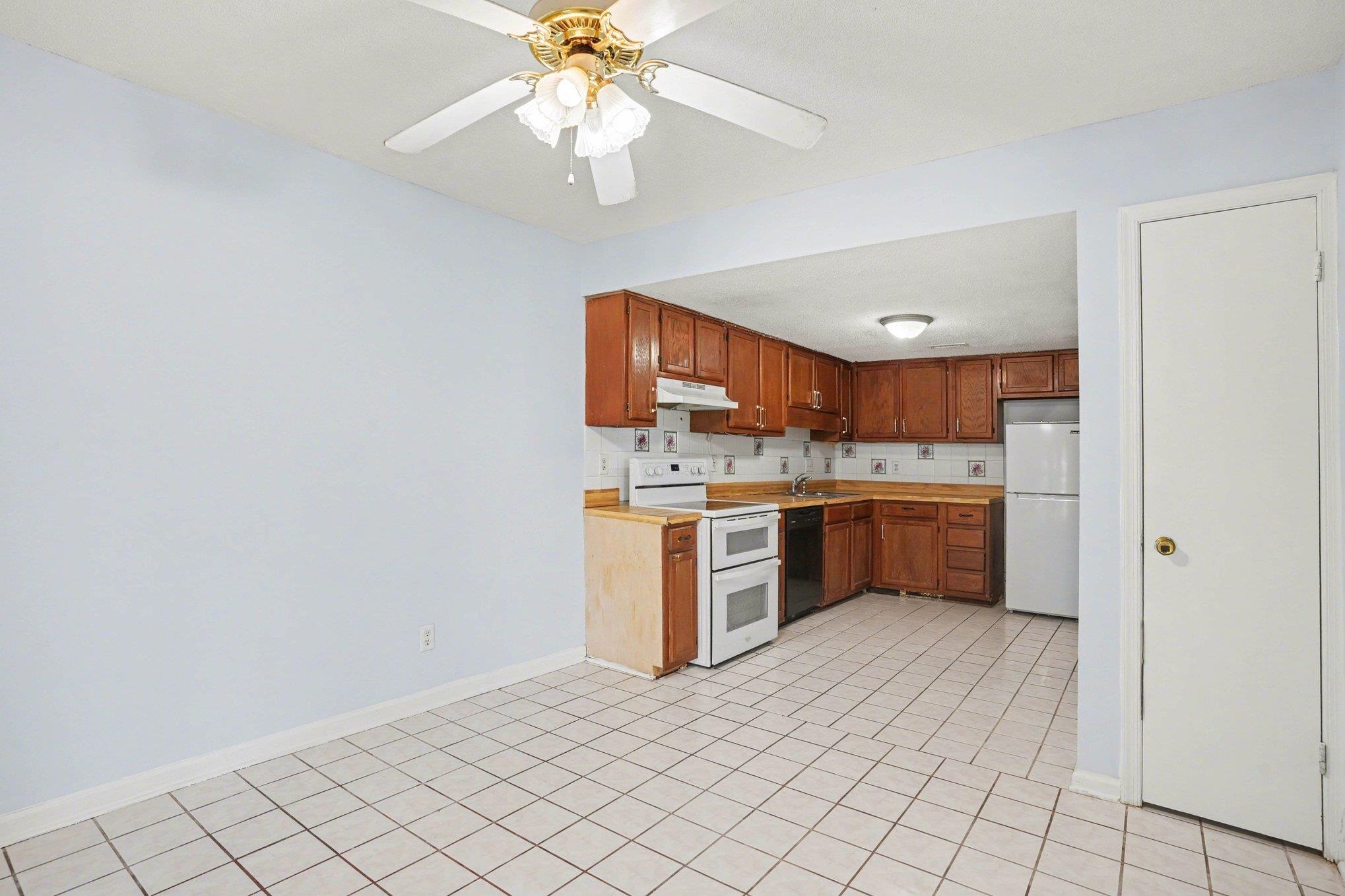 1461 Turkey Ridge Road, Unit B Surfside Beach, SC 29575 - Photo 11 of 42