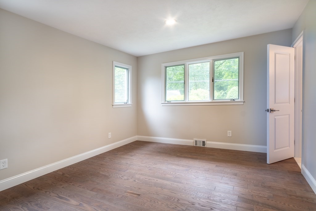 112 Captain Road Longmeadow, MA 01106 - Photo 16 of 29