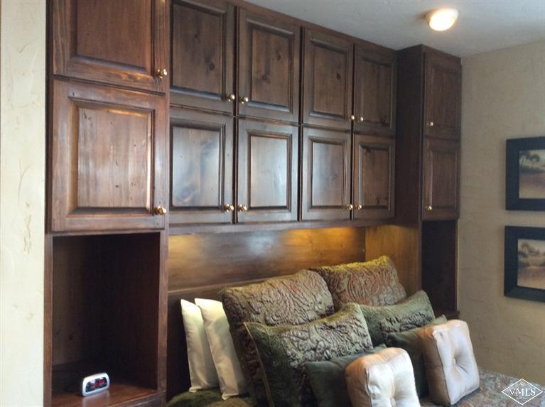 12 Vail Road, Unit R4 Vail, CO 81657 - Photo 10 of 23 a living room with furniture