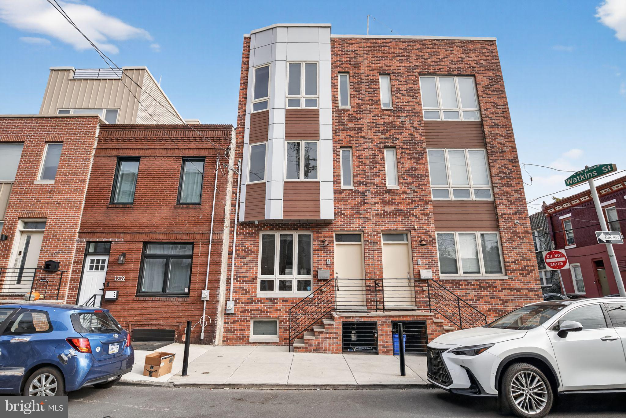 a car parked in front of a building