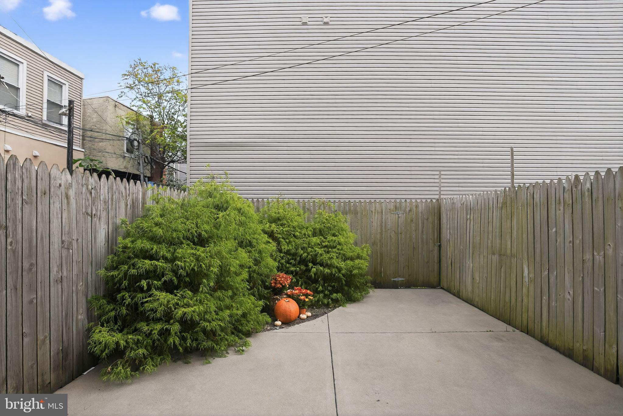 1711 South 20th Street Philadelphia, PA 19145 - Photo 25 of 36 a view of a backyard with pathway