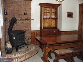 240 Clamer Road Ewing, NJ 08628 - Photo 3 of 5