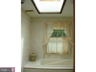 240 Clamer Road Ewing, NJ 08628 - Photo 4 of 5