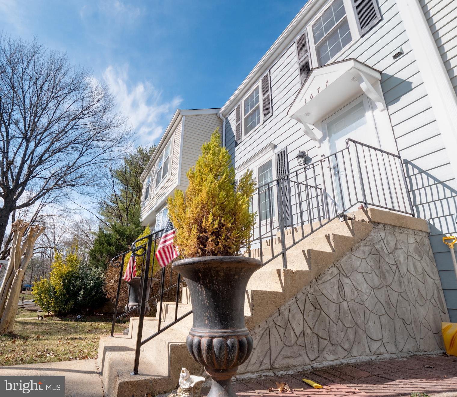 1677 Bayfield Way Reston, VA 20194 - Photo 2 of 47 Front