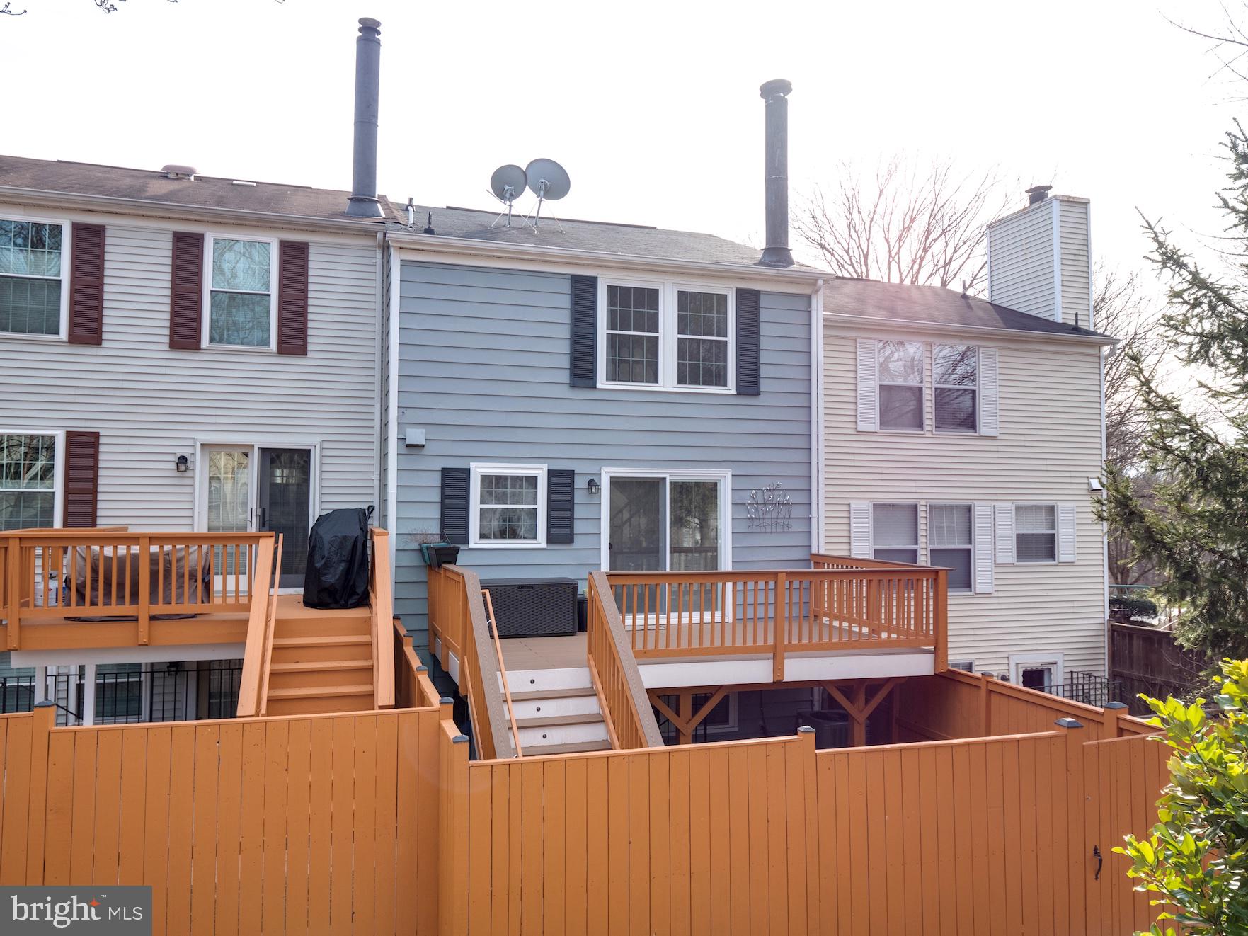 1677 Bayfield Way Reston, VA 20194 - Photo 4 of 47 Back