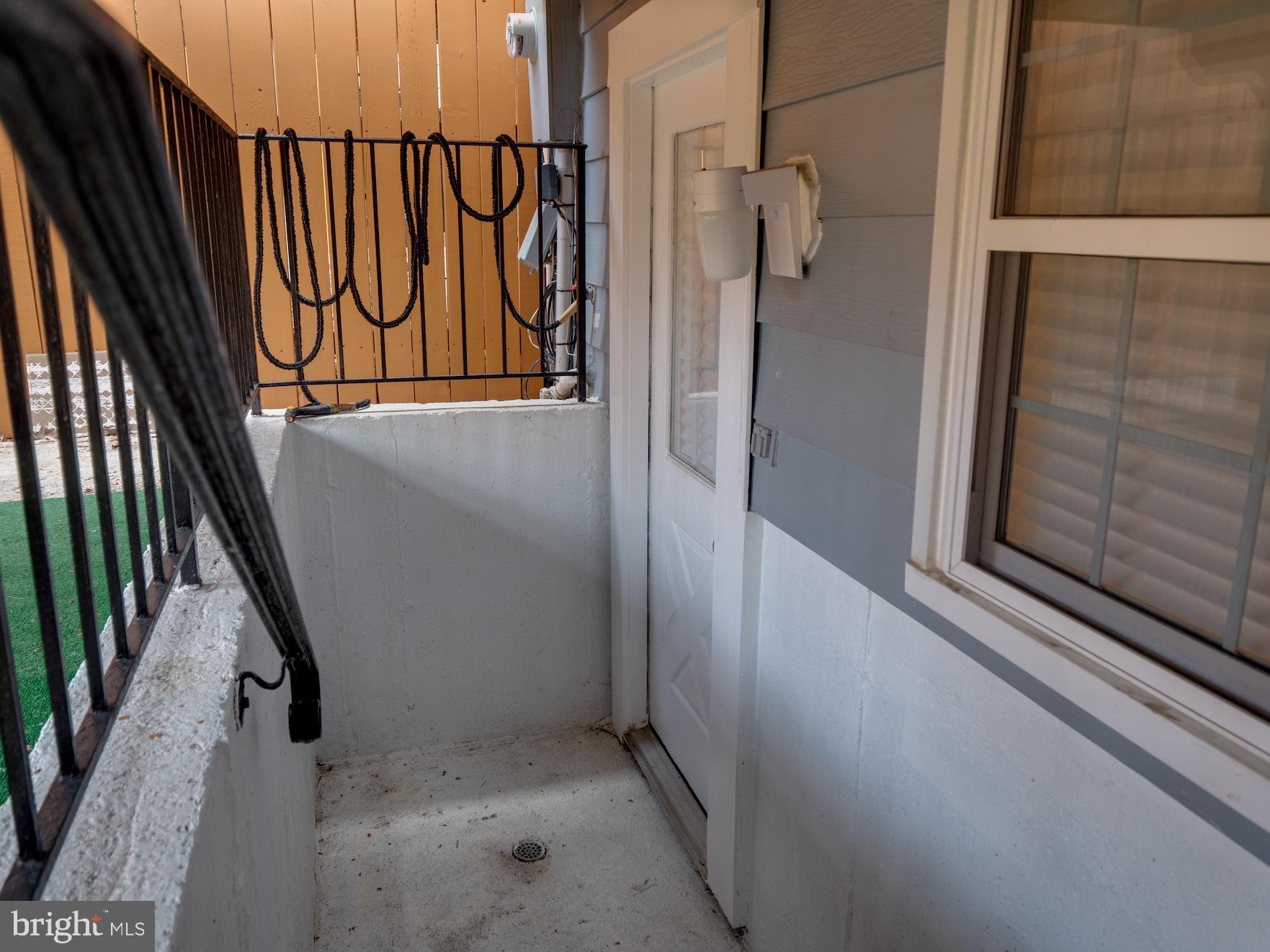 1677 Bayfield Way Reston, VA 20194 - Photo 36 of 47 Rear Steps to Outside