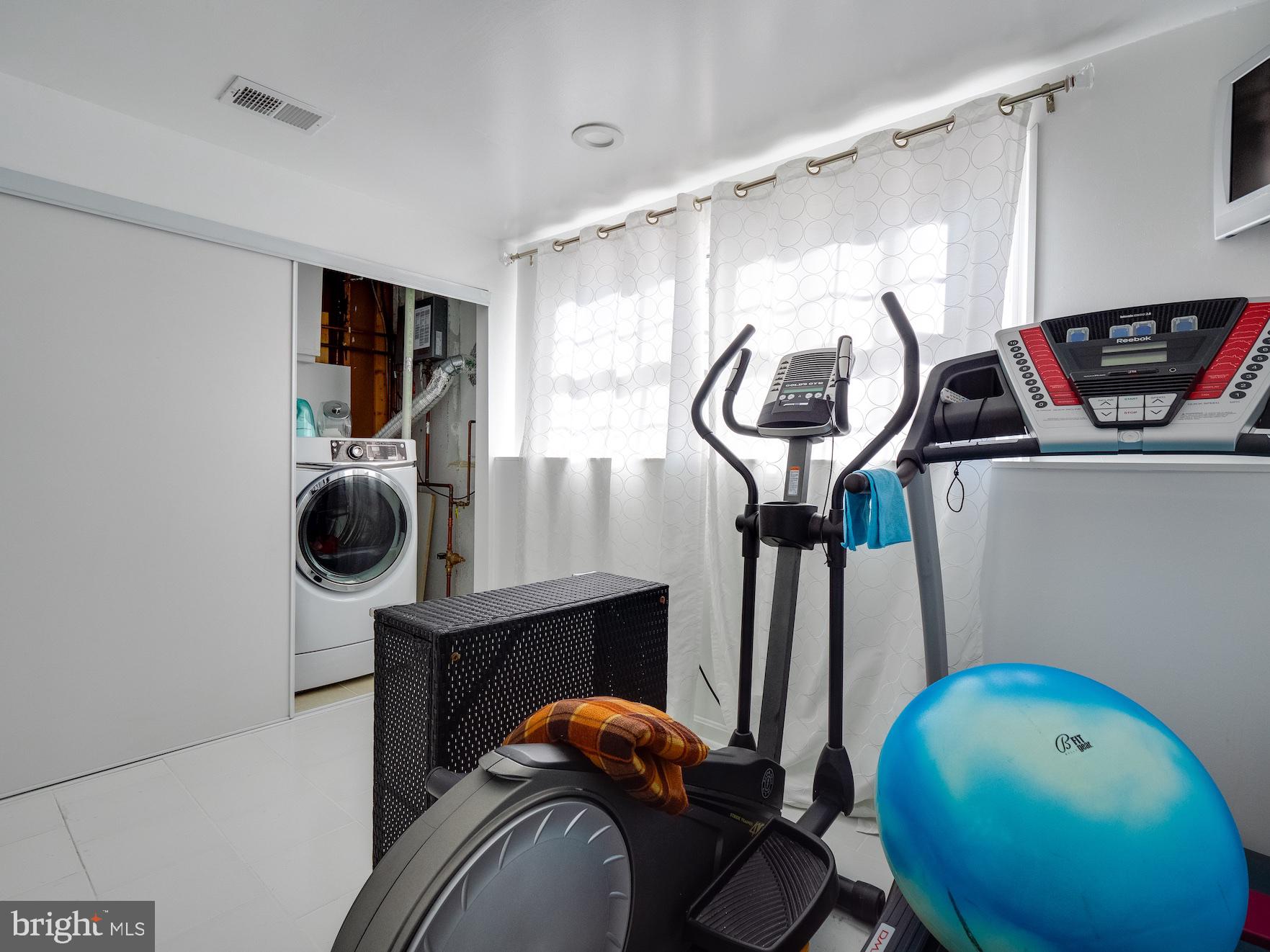 1677 Bayfield Way Reston, VA 20194 - Photo 43 of 47 Laundry Room